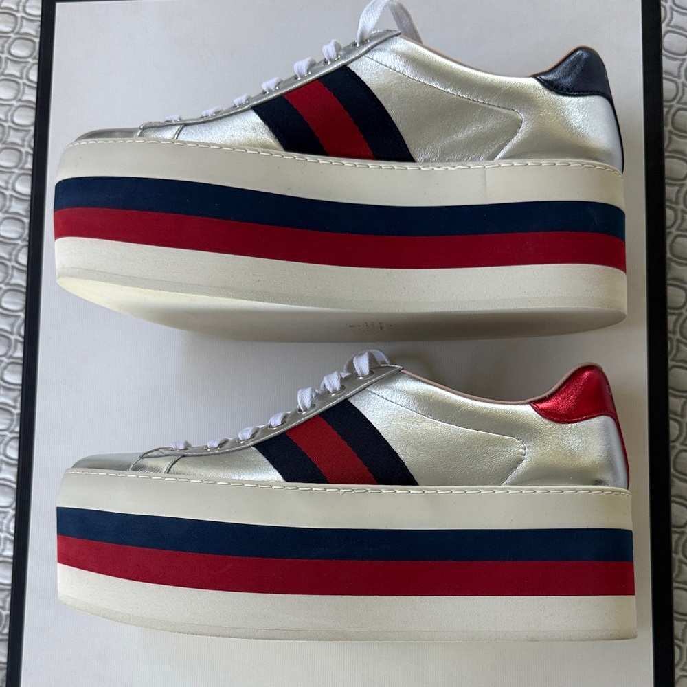 Gucci Silver Metallic Leather Platform Sneakers with Red & Blue Stripes - Picture 3 of 7